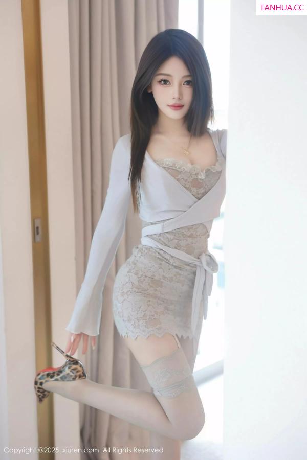   [XiuRen]高清写真图 2025.03.28 No.10083 爱酱里 连衣短裙第7张图片
